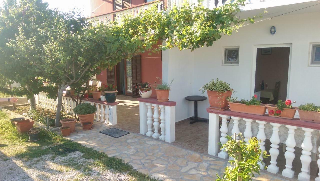 Mauro Apartman Ražanac Kültér fotó